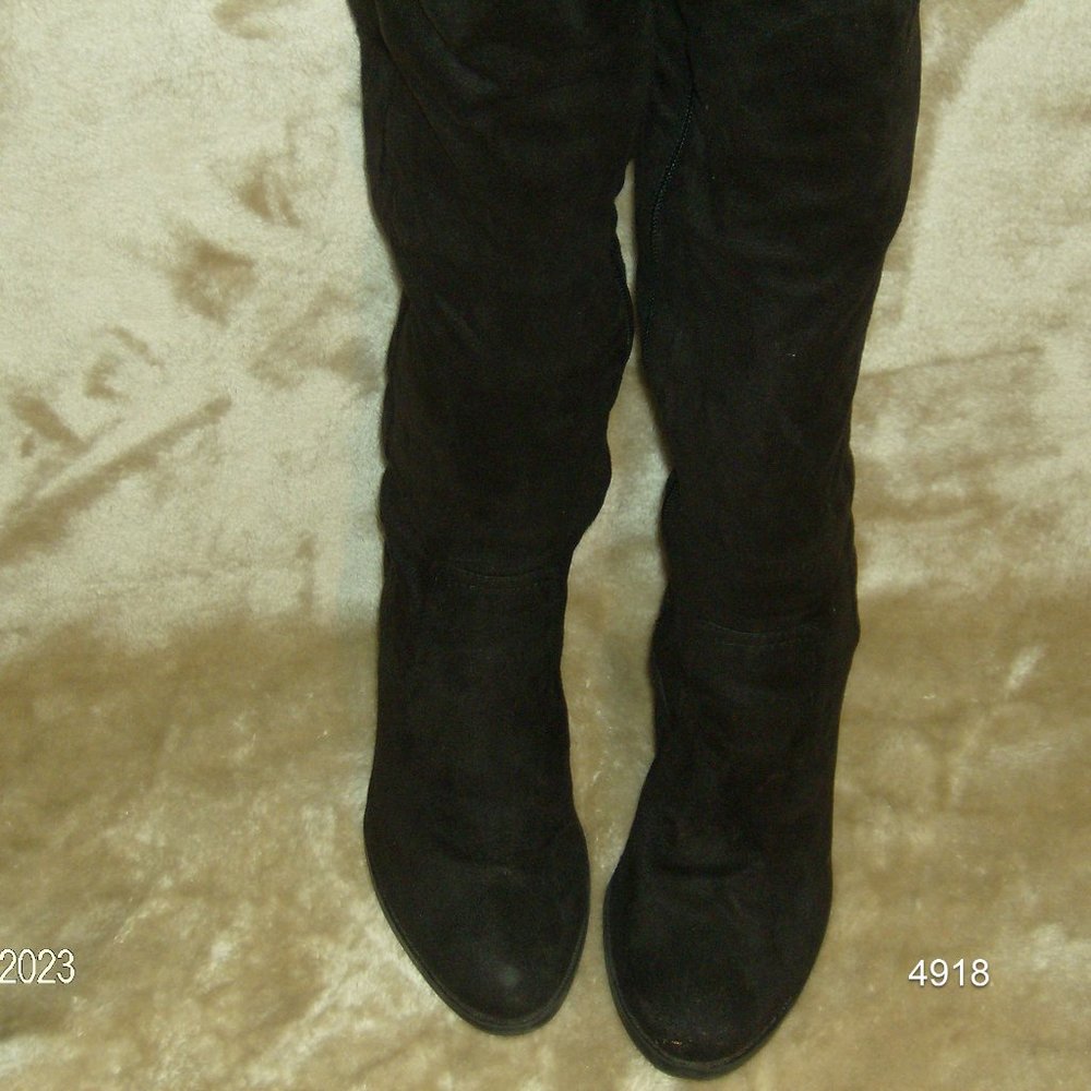 Boots with Soft Suede Black Fabric